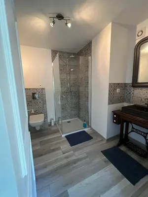 Salle de bains dans l'établissement Chambre privée Chiberta