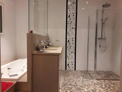 Salle de bains dans l'établissement 170 m² entre Lyon et St Etienne