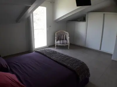 Un ou plusieurs lits dans un hébergement de l'établissement 170 m² entre Lyon et St Etienne
