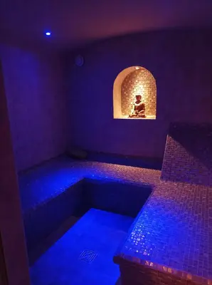 Coin salon dans l'établissement Chambre d'hôte avec Hammam et salle de jeux