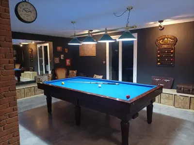 Billard dans l'établissement Chambre d'hôte avec Hammam et salle de jeux