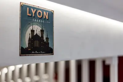 Plan de l'établissement All in Lyon | Studio central – place des Célestins