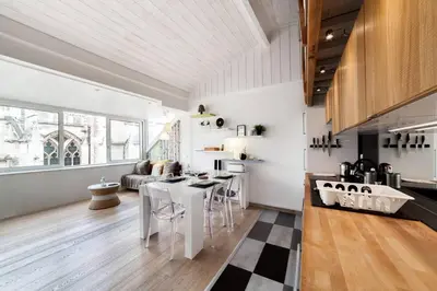 Cuisine ou kitchenette dans l'établissement AllinLyon | Duplex vue St-Nizier