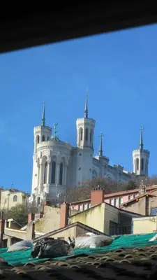 Plan de l'établissement AllinLyon | Charme XIVe siècle au Vieux Lyon