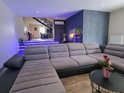 Coin salon dans l'établissement Gite du chateau