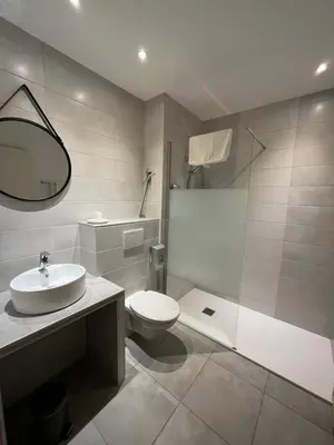 Salle de bains dans l'établissement Etesia