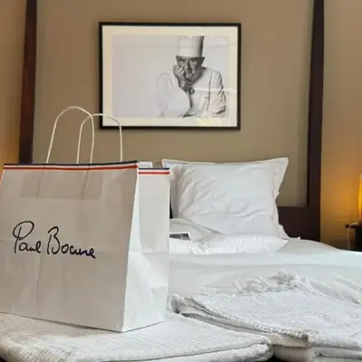 Chambre Univers Bocuse - à 200 m de la Légende