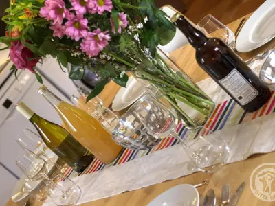 Boissons dans l'établissement Gîte historique avec Wi-Fi et animaux acceptés à Sainte-Croix-en-Jarez - FR-1-496-275