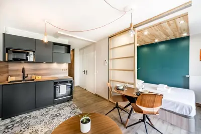 Cuisine ou kitchenette dans l'établissement All in Lyon | Studio chic & parking