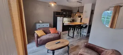Cuisine ou kitchenette dans l'établissement Le Refuge du Bugey