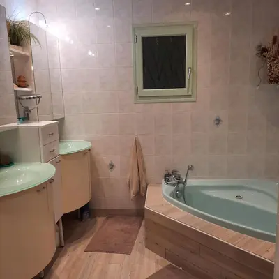 Salle de bains dans l'établissement REVES BLEUS