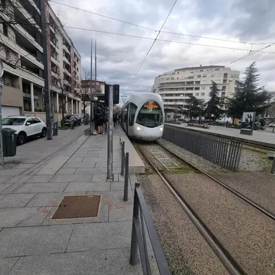 Plan de l'établissement Lyon Montchat Villeurbanne Studio refait à neuf climatisation et parking privé