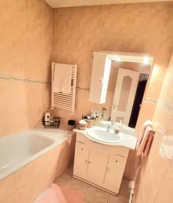 Salle de bains dans l'établissement Joli duplex cocooning de 100m2 avec Rez de jardin