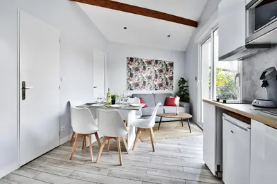 Cuisine ou kitchenette dans l'établissement Appartement L’Élégant - Idéalement Situé