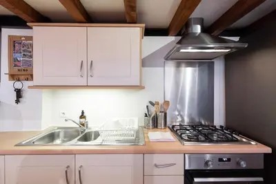 Cuisine ou kitchenette dans l'établissement L'Atelier de Pierre - Charmant T4 à la Croix Rousse