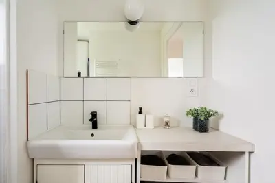 Salle de bains dans l'établissement La Villa Tome , Appartement dans maison individuelle, piscine