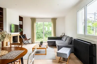 Coin salon dans l'établissement La Villa Tome , Appartement dans maison individuelle, piscine