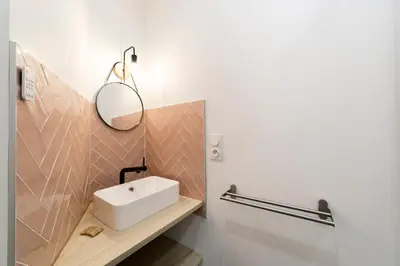 Salle de bains dans l'établissement All in Lyon | Studio confortable | métro Garibaldi