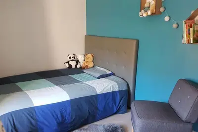 Un ou plusieurs lits dans un hébergement de l'établissement Charmante maison au calme pour 6 personnes
