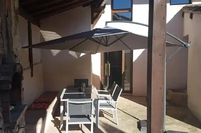 Terrasse ou espace extérieur de l'établissement Charmante maison au calme pour 6 personnes