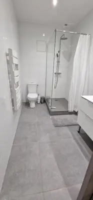Salle de bains dans l'établissement Beau Appartement T2
