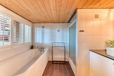 Salle de bains dans l'établissement GuestReady - Canut Typique avec vue sur Lyon