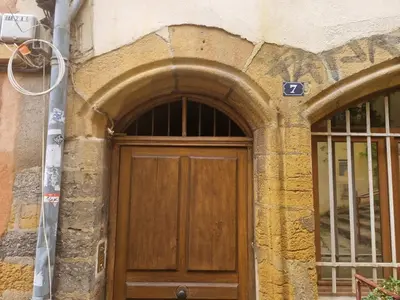 Façade ou entrée de l'établissement All in Lyon | Cocon authentique Vieux Lyon