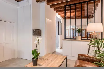 Coin salon dans l'établissement All in Lyon | Cocon authentique Vieux Lyon