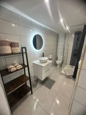 Salle de bains dans l'établissement Joli appartement au calme avec place de parking privé