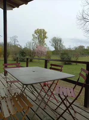 Jardin de l'établissement CAMPING DE LA CHALARONNE