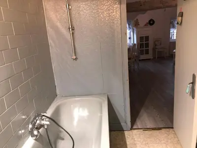 Salle de bains dans l'établissement Le Nid du bois d'Oingt