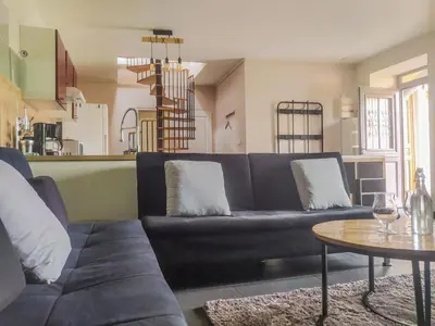 Plan de l'établissement Spacieux Appartement au Calme 15min sud de Lyon proche Métro et Gare Confluence Aquarium Gerland