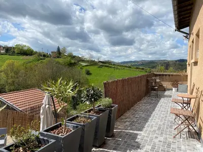 Vue générale sur la montagne ou vue sur la montagne depuis la maison de vacances