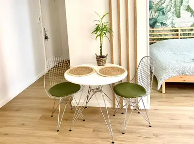 Coin salon dans l'établissement Charmant appartement au cœur de Neuville - Lyon à 20mn