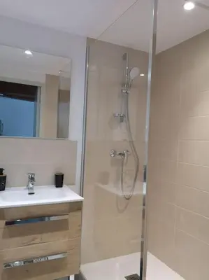 Salle de bains dans l'établissement Proche Hôpital LyonSud Metro B Calme et WiFi